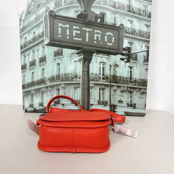 Coach 57731 Saddle 18 IN Deep Coral - Picture 4 of 6